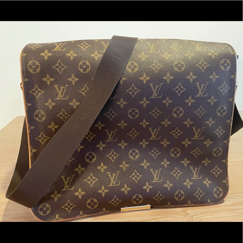 Louis Vuitton Abbesses Messenger Bag